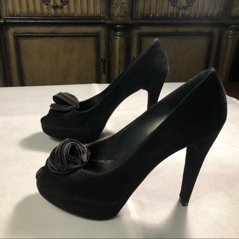 Stuart Weitzman Suede Pumps - Picture 2 of 5